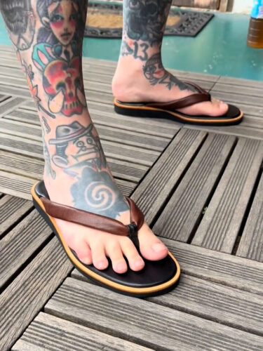 足が痛くならないサンダル見つけました！