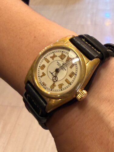 Sold out!!Rolex bubble back 2940